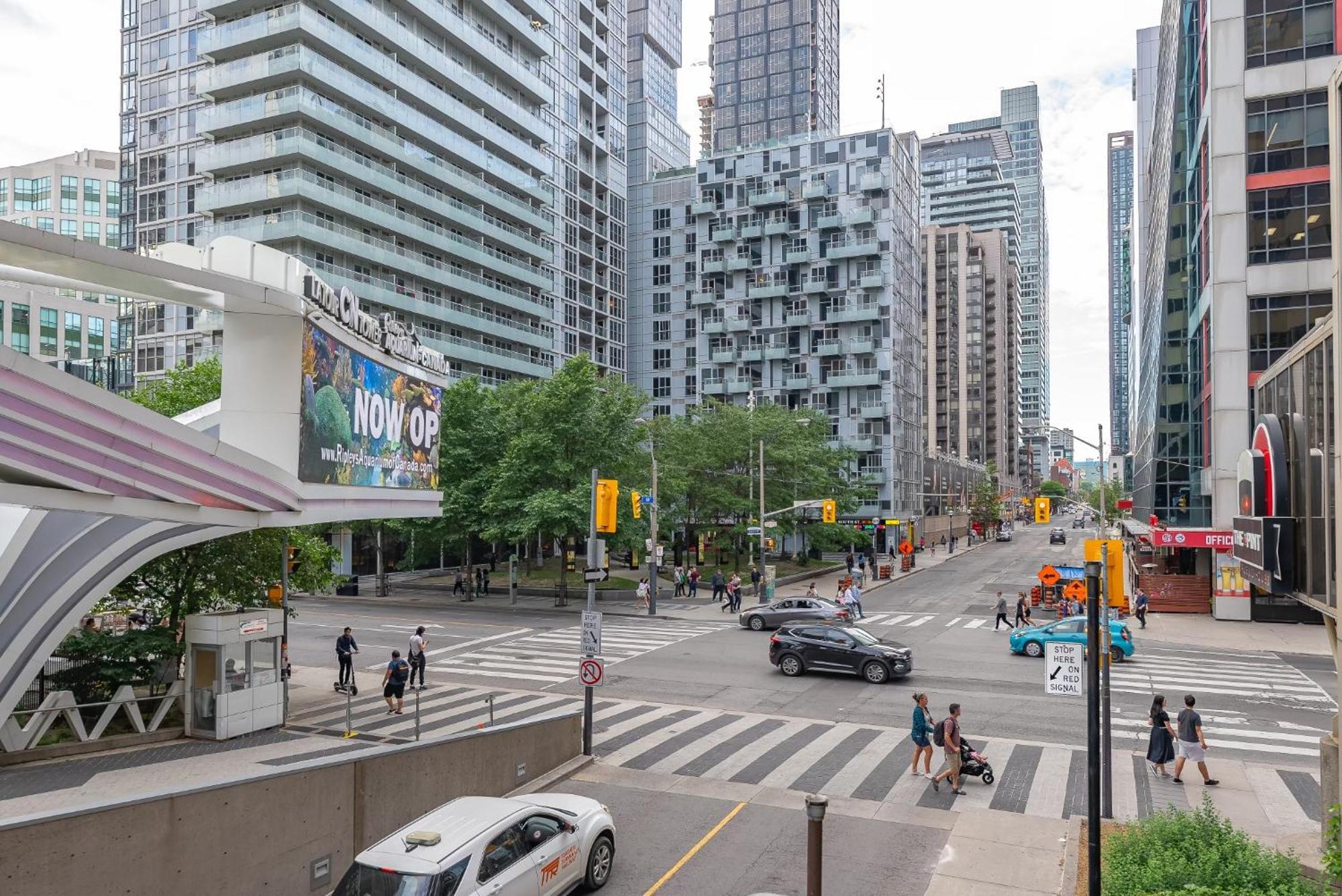 Апартаменти 2Br 2Bth Apt-Rogers Center-Cn Tower-Free Parking Торонто Екстер'єр фото